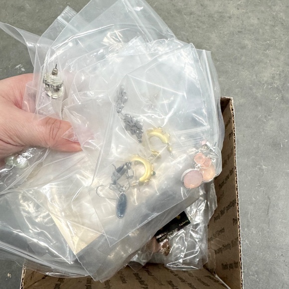 Bulk Jewelry Box 2 Pounds 4 Ounces Variety Craft Wearable Fashion Mystery Fun - Picture 4 of 9